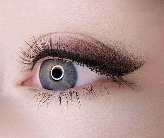 smokey eyeliner tattoo